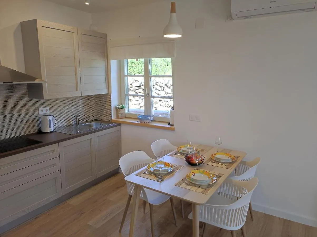 Lovro Luxury Apartment With Jacuzzi And Terrace Sea View Sali