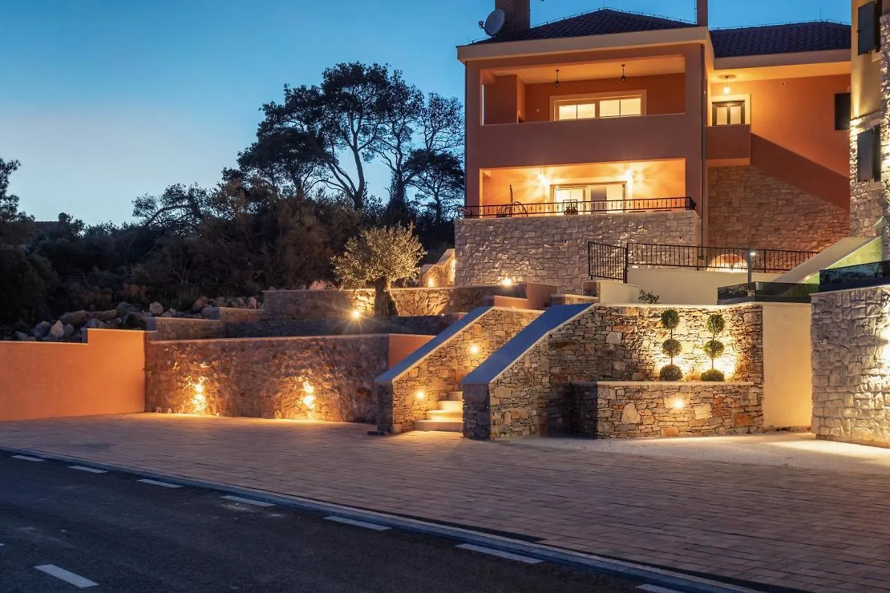 Lovro Luxury Apartment With Jacuzzi And Terrace Sea View Sali