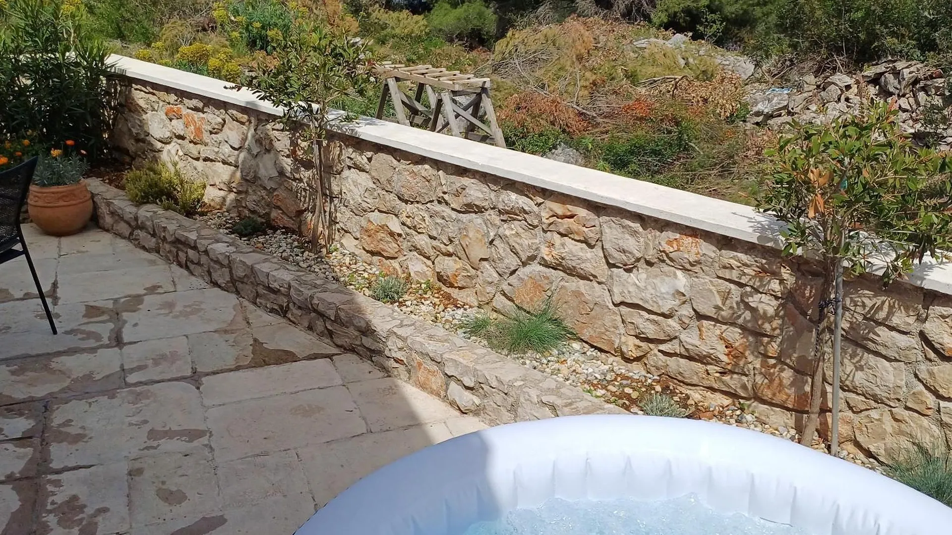Lovro Luxury Apartment With Jacuzzi And Terrace Sea View Sali